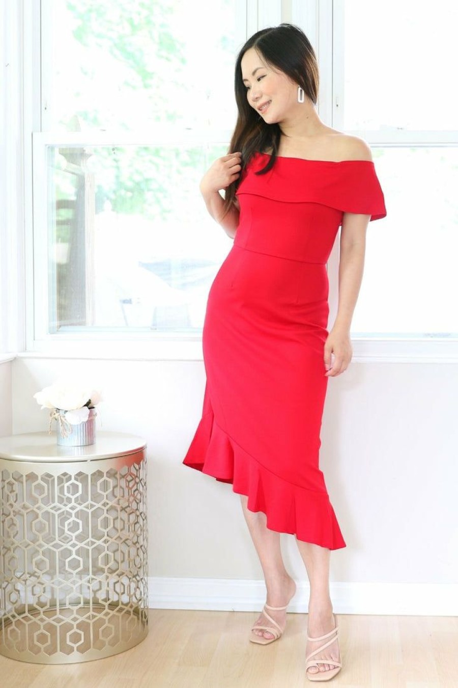 Dresses * | Collective Rack Petite Off The Shoulder Red Midi Dress Flounced Hem