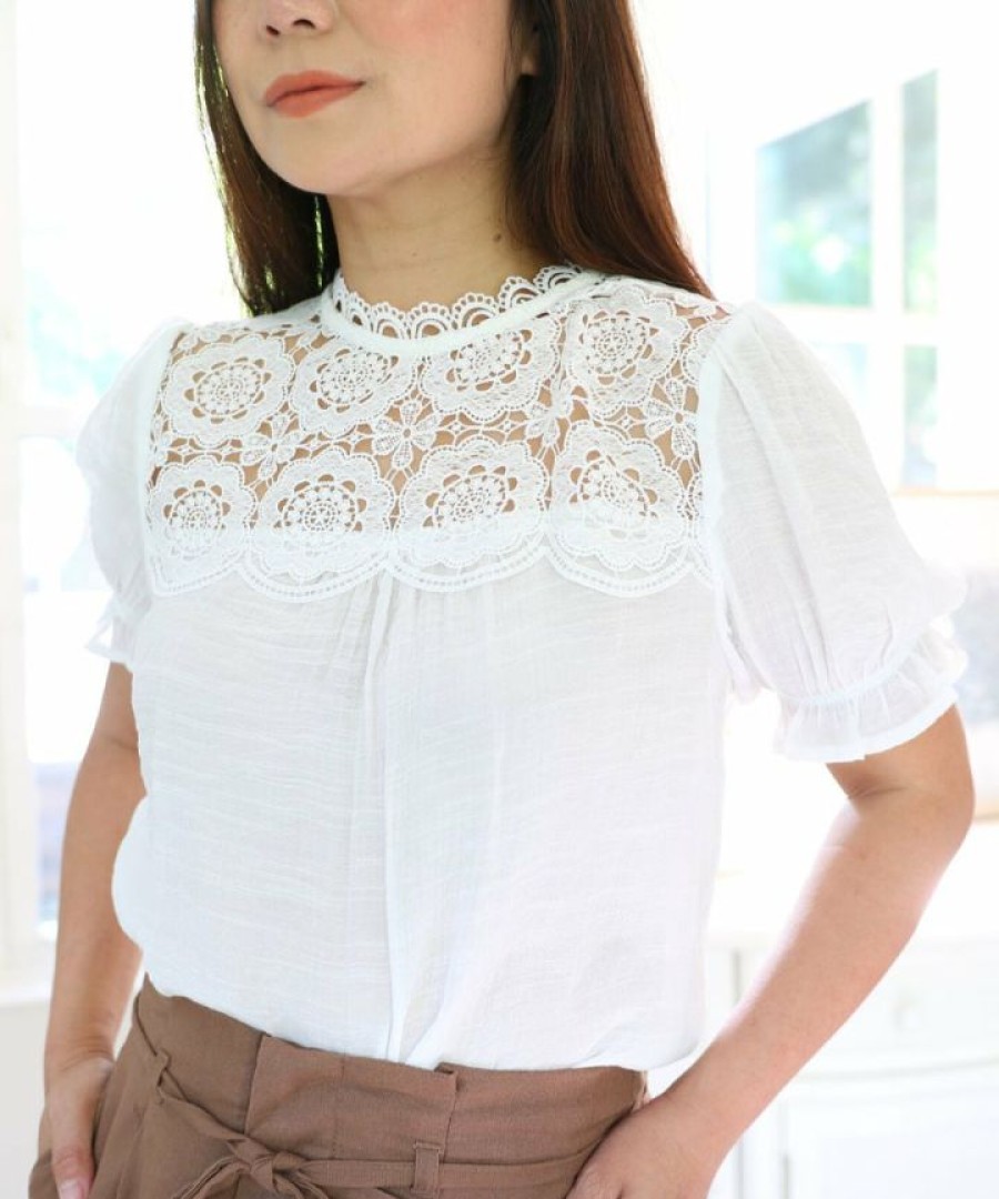 Tops & Sweaters * | Blu Pepper Petite Short Sleeve Lace Detail Statement White Top