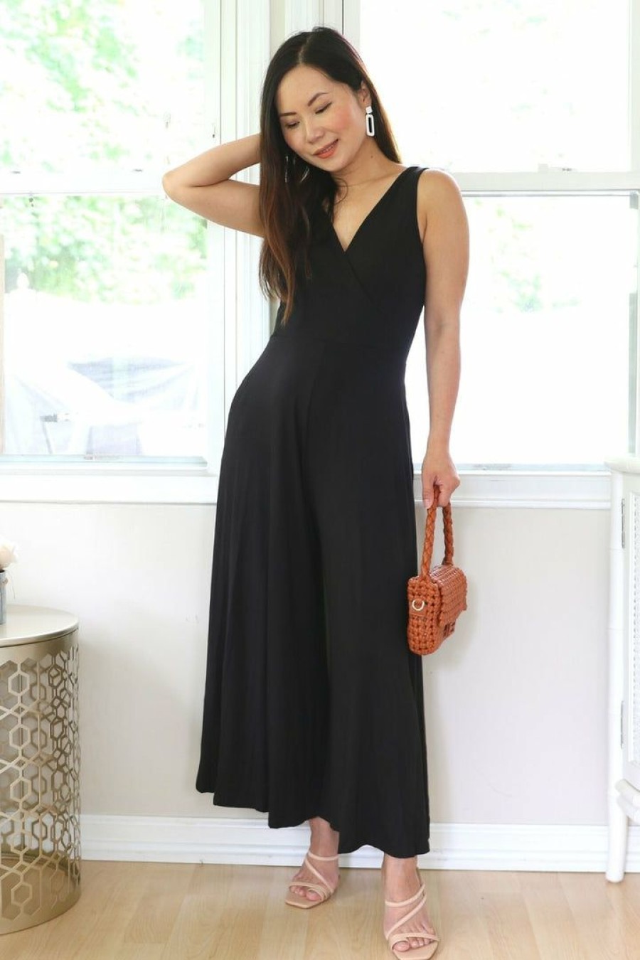 Jumpsuits & Rompers * | Final Touch New Arrivals Petite V Neck Sleeveless Jumpsuit (Black)