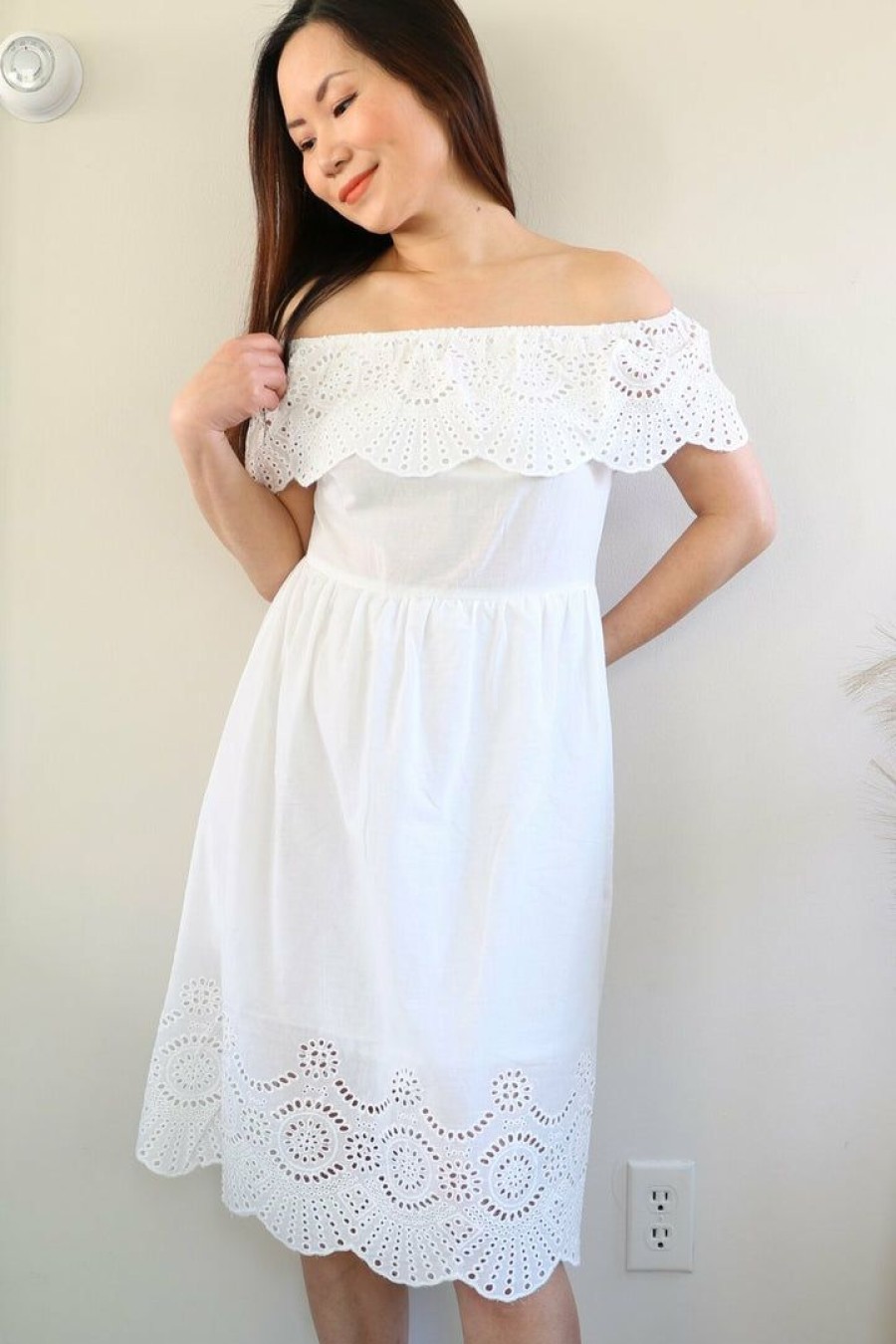 Dresses * | Solution Petite White Cotton Off The Shoulder Dress New Arrivals