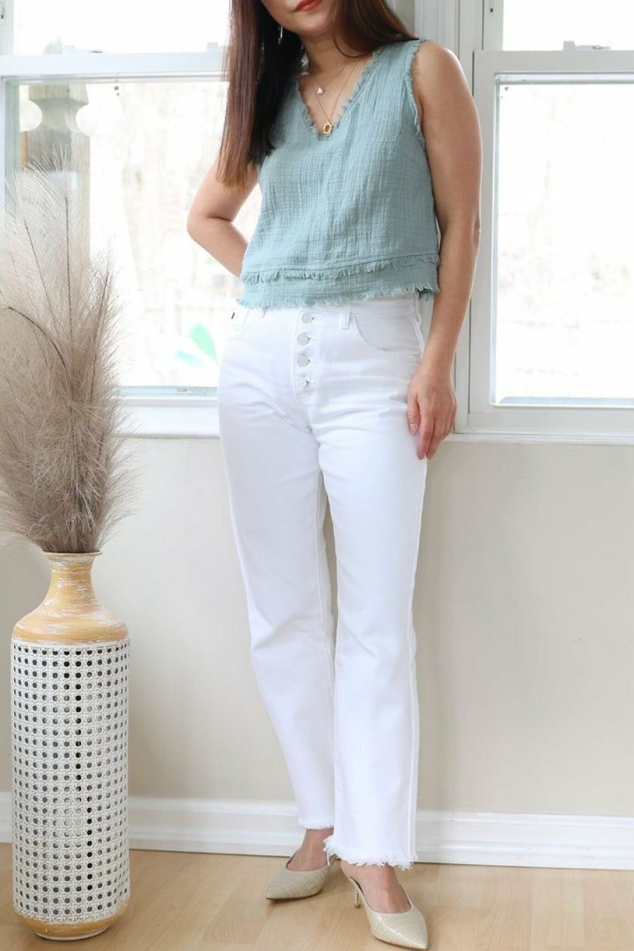 Jeans & Pants * | Kan Can Usa Petite High Rise Straight Leg White Jeans (Freyed Hem) New Arrivals