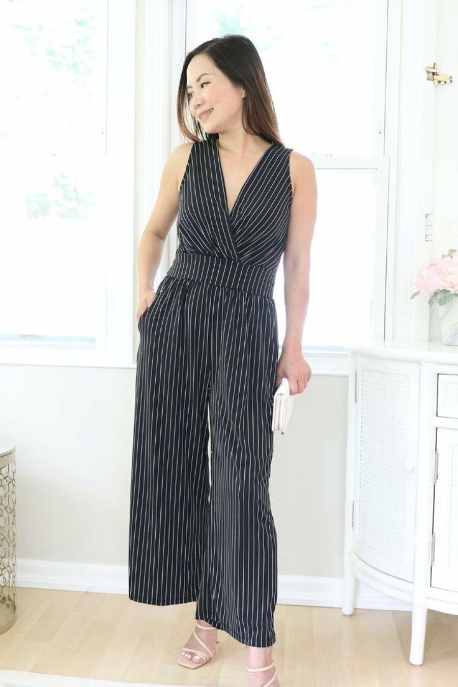 Jumpsuits & Rompers * | Gilli New Arrivals Petite Stripe V Neck Sleeveless Jumpsuit ( Black )