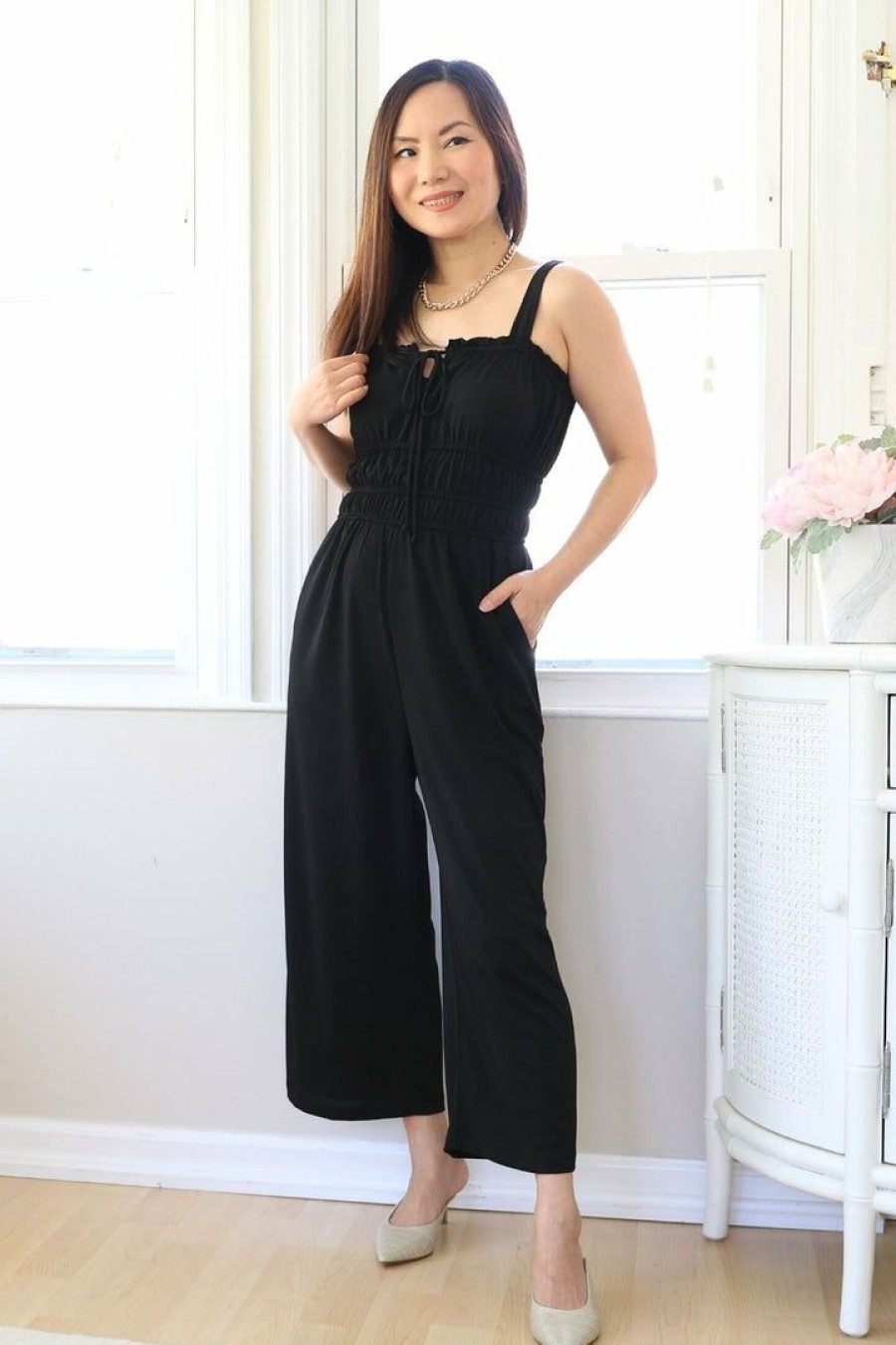 Jumpsuits & Rompers * | Gilli New Arrivals Petite Sleeveless Drawstring Cropped Jumpsuit