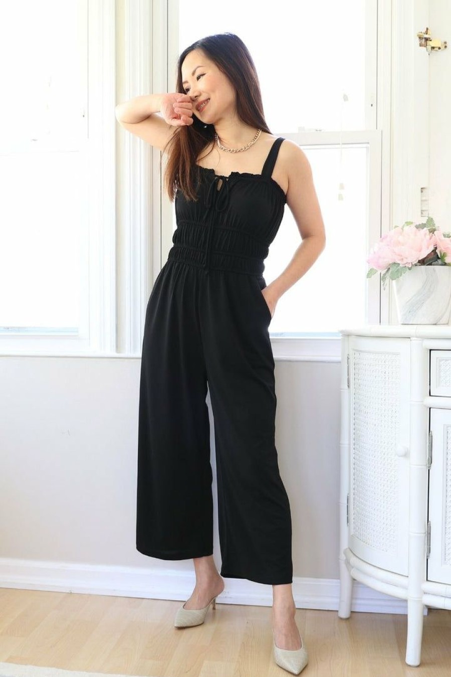 Jumpsuits & Rompers * | Gilli New Arrivals Petite Sleeveless Drawstring Cropped Jumpsuit