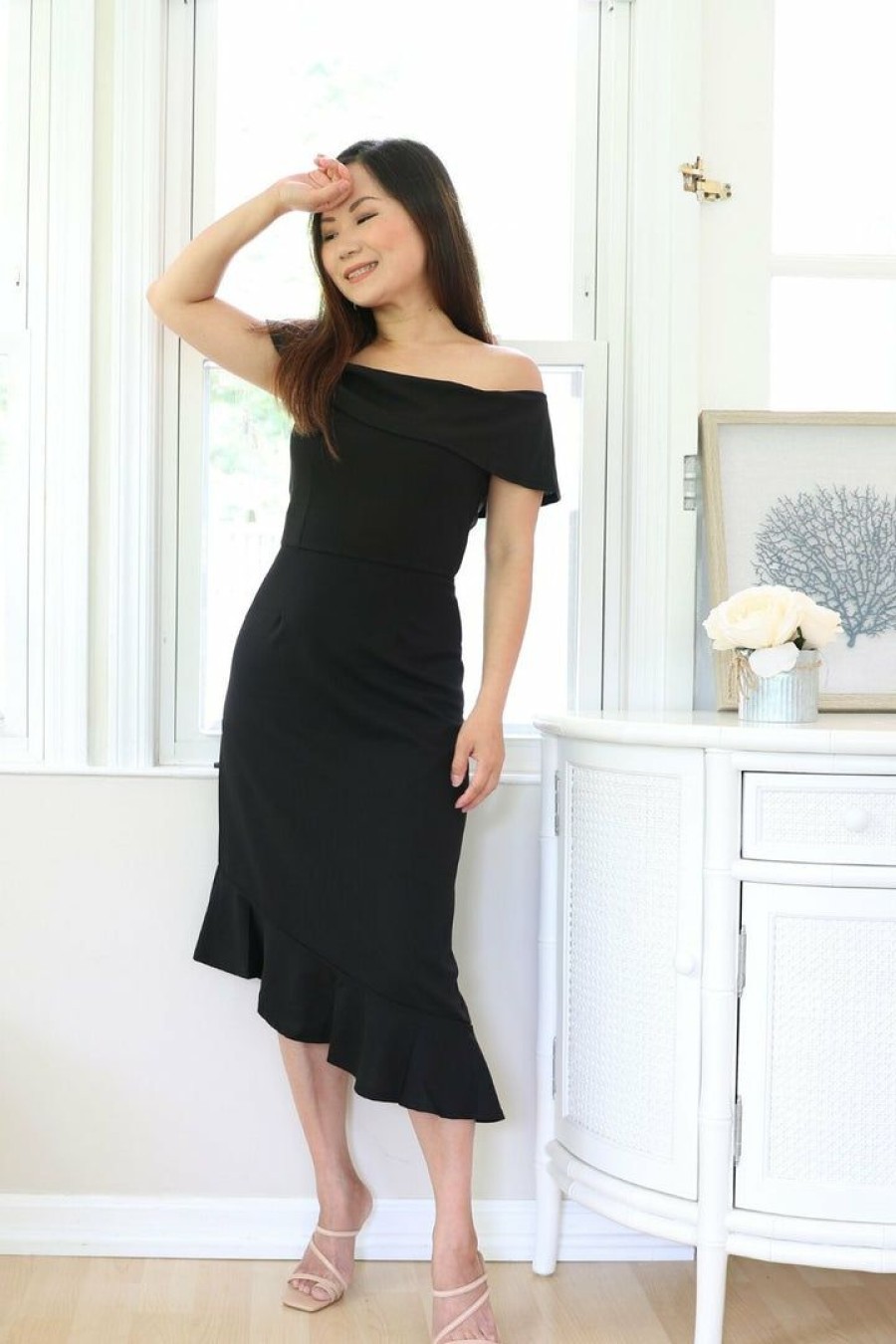 Dresses * | Collective Rack New Arrivals Petite Off The Shoulder Black Midi Dress Flounced Hem (Black)