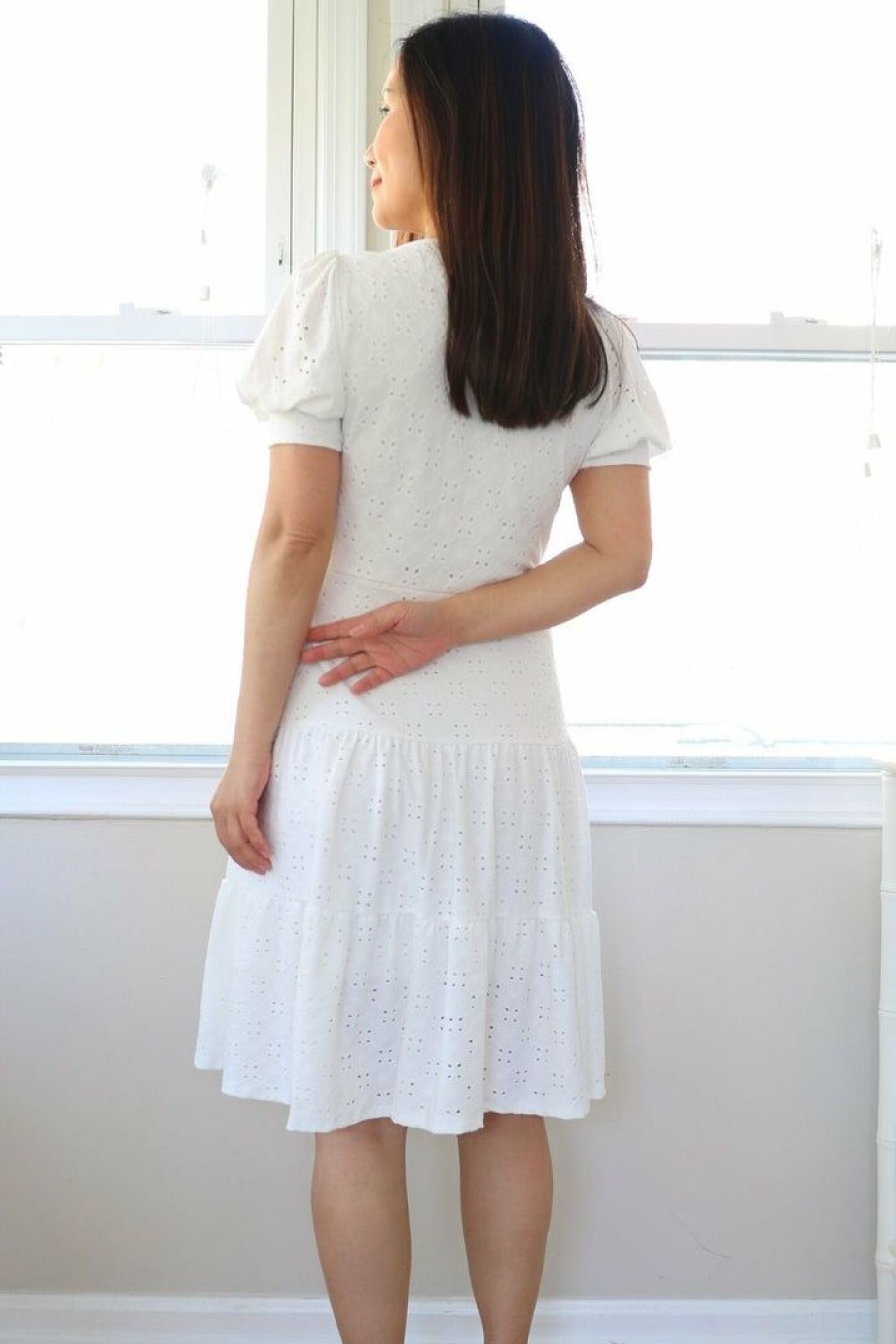 Dresses * | Ii Bianco New Arrivals Petite White Eyelet Dress With Flounced Hem